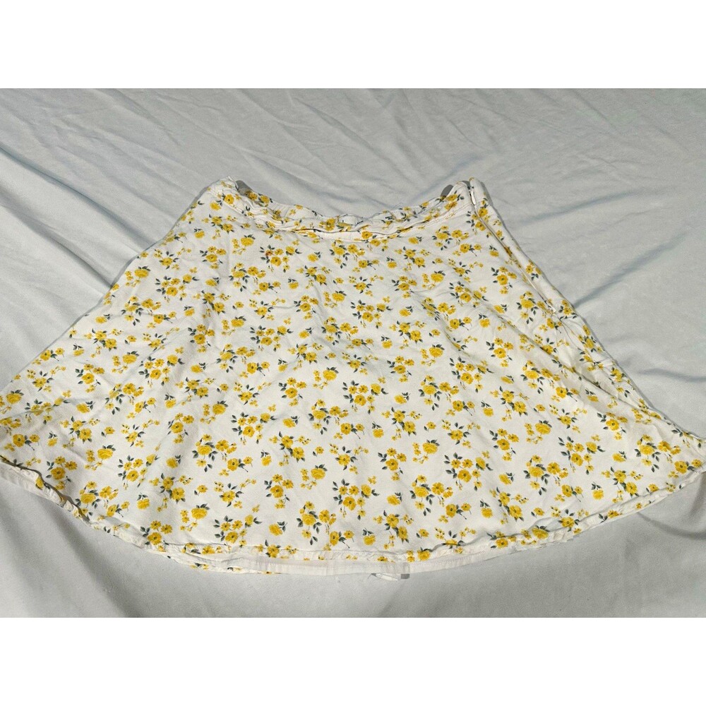 Hollister Ultra High Rise Yellow Floral Mini Skirt Women’s Large 30 Waist